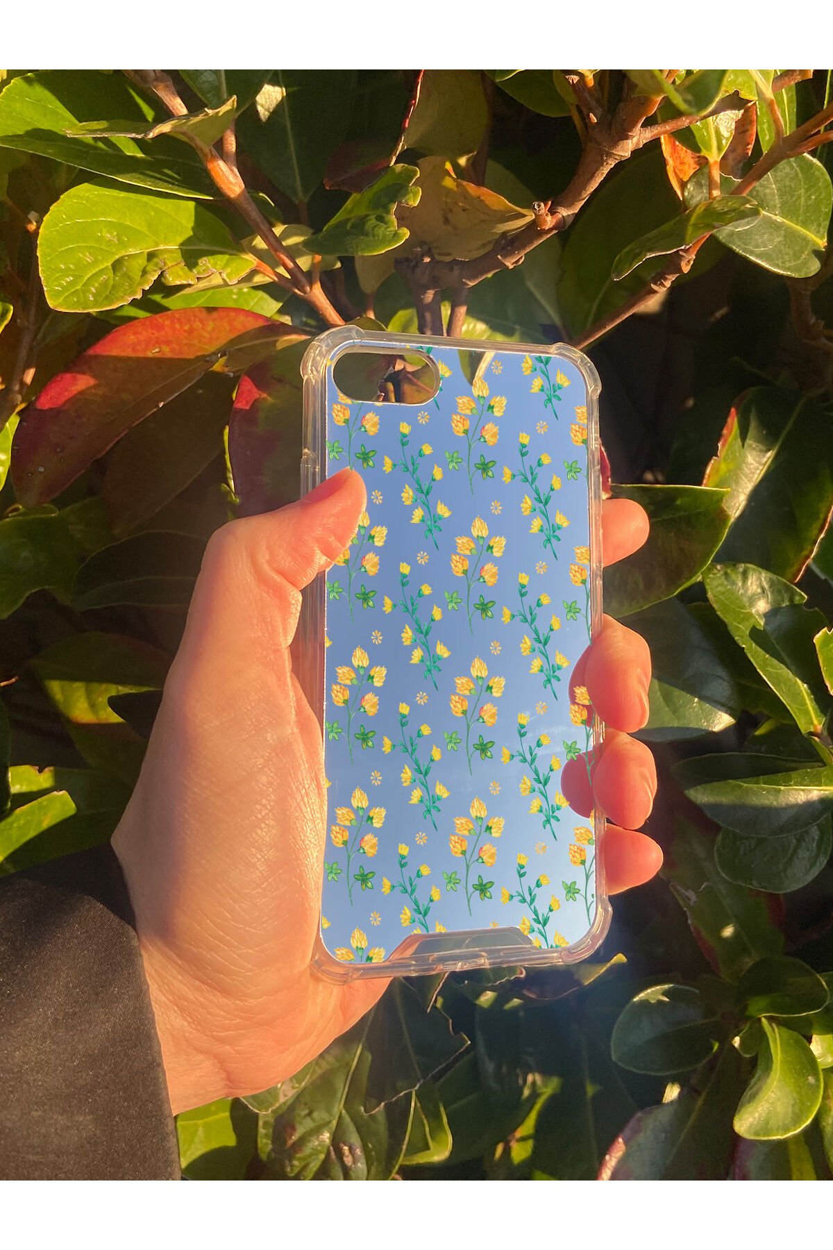 İphone SE 2022 Uyumlu Aynalı Sarı Çiçek Desenli Darbe Kamera Korumalı Silikon Telefon Kılıfı