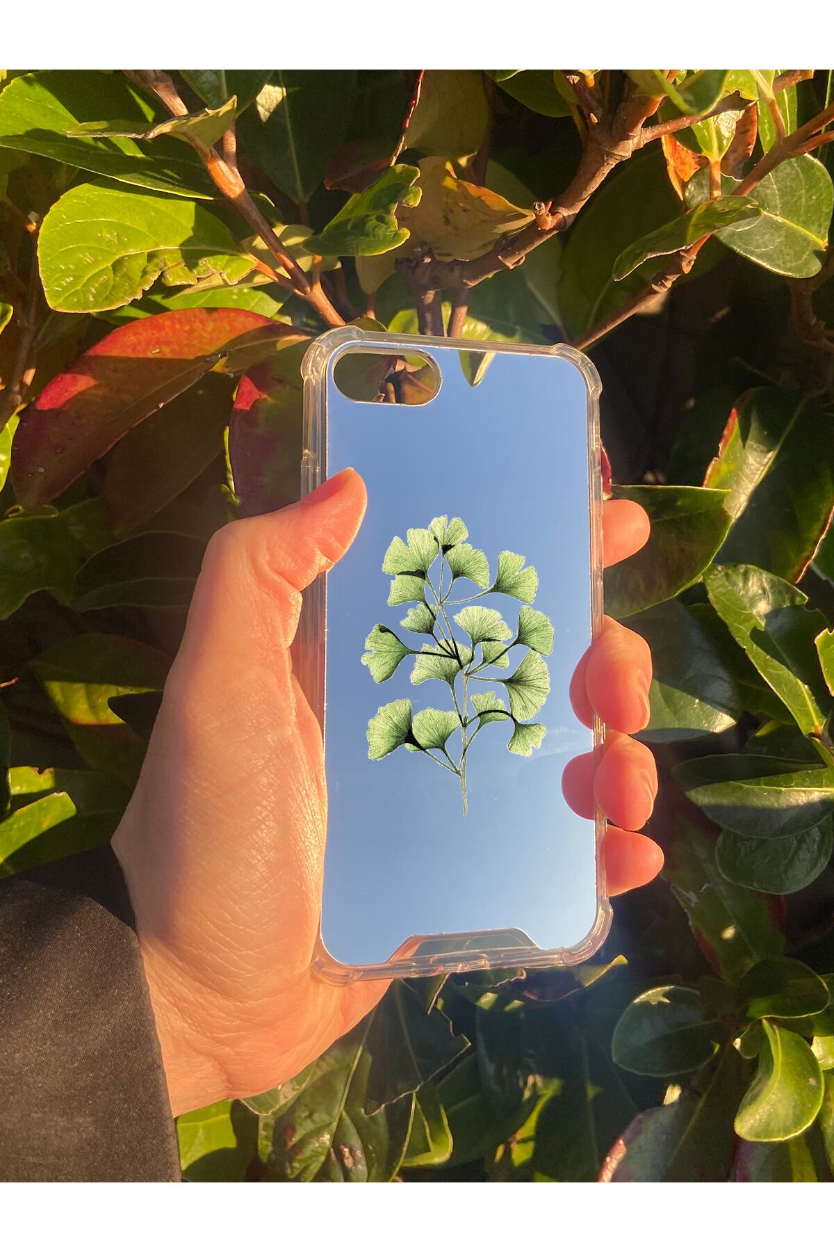İphone SE 2022 Uyumlu Aynalı Ginkgo Yaprak Desenli Darbe Kamera Korumalı Silikon Telefon Kılıfı