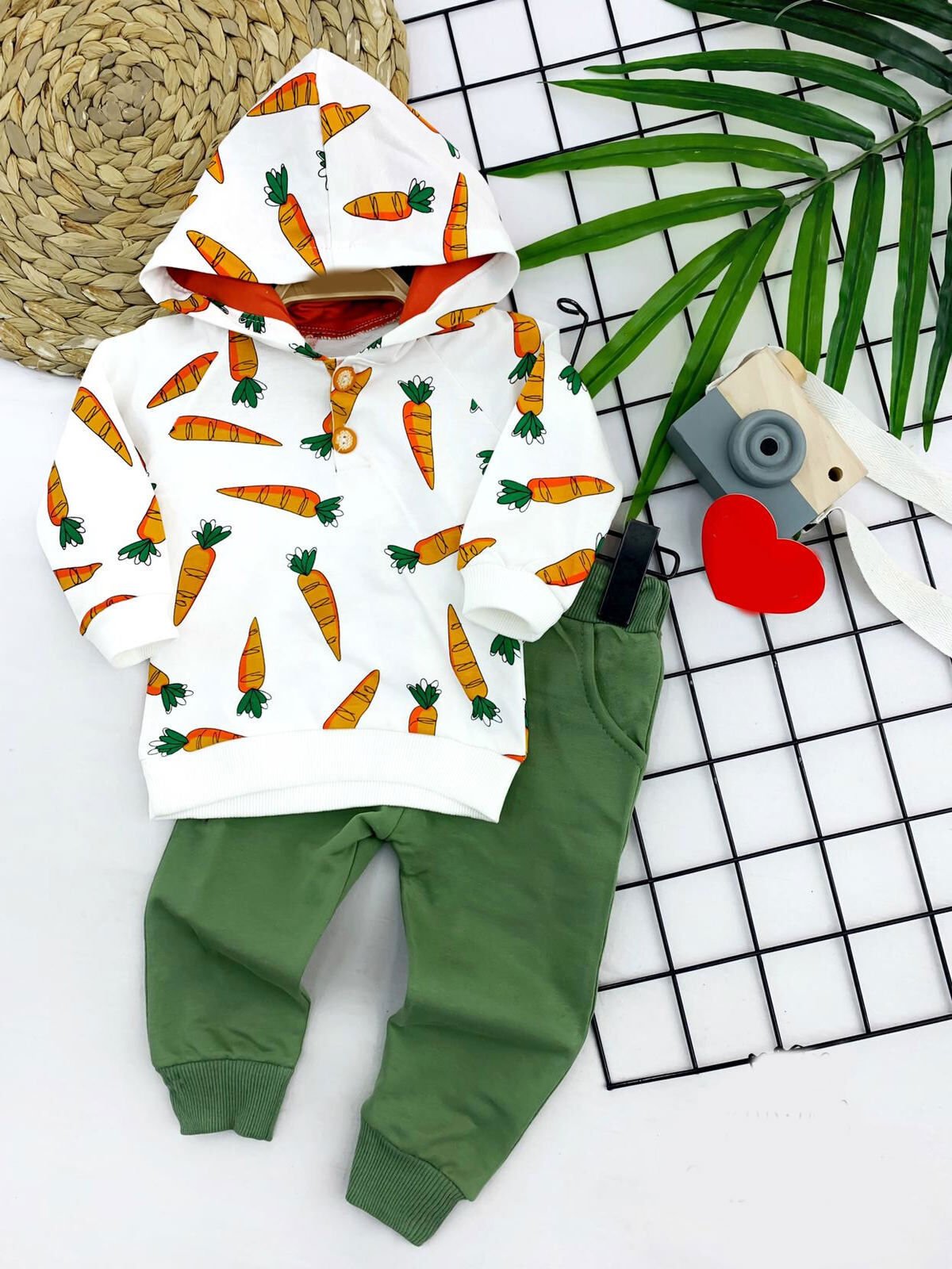 9-12-18-24 Ay Havuç Desenli Kapşonlu Uzun Kollu Sweat 2li Kız Erkek Bebek Takımı