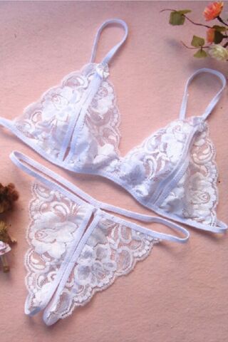 Parla Beyaz Dantelli Fantazi Sütyen ve G-String Takımı TM2090
