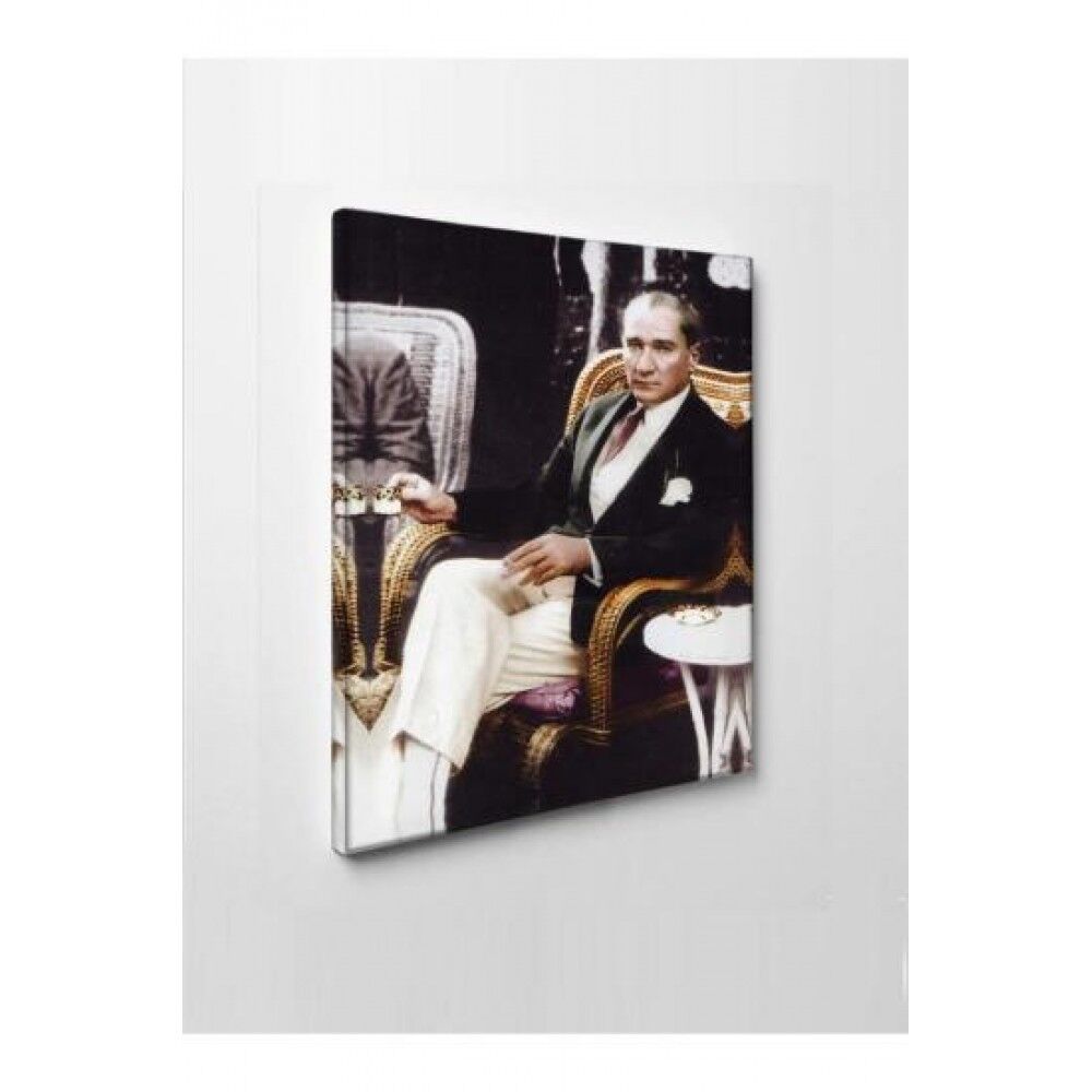 Kanvas Tablo Atatürk  Hediyelik Led Işıklı - 70 x 100 cm